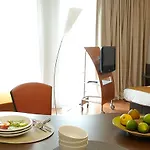 Ξενοδοχείο με διαμερίσματα Adagio Centre 4*