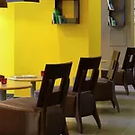 Adagio Centre 4*