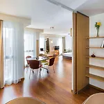 Adagio Centre