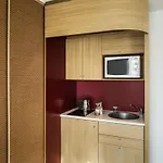 Adagio Centre 4* نانت