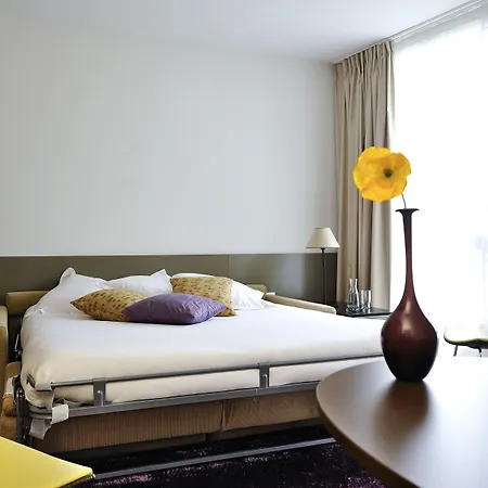 Adagio Centre
