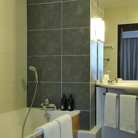 Adagio Centre Aparthotel 4*