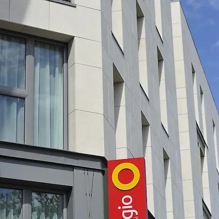 Adagio Centre
