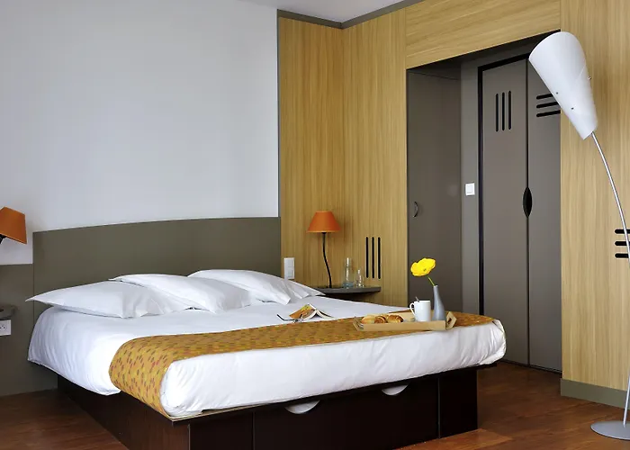 Adagio Centre Aparthotel 4*