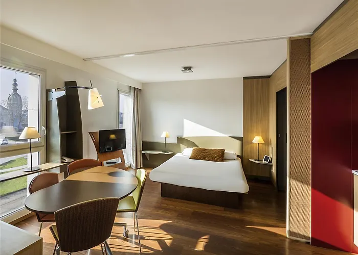 Aparthotel Adagio Centre 4*